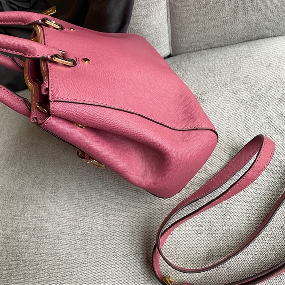 SOLD Michael Kors small Sutton saffiano bag - Picture 4 of 11